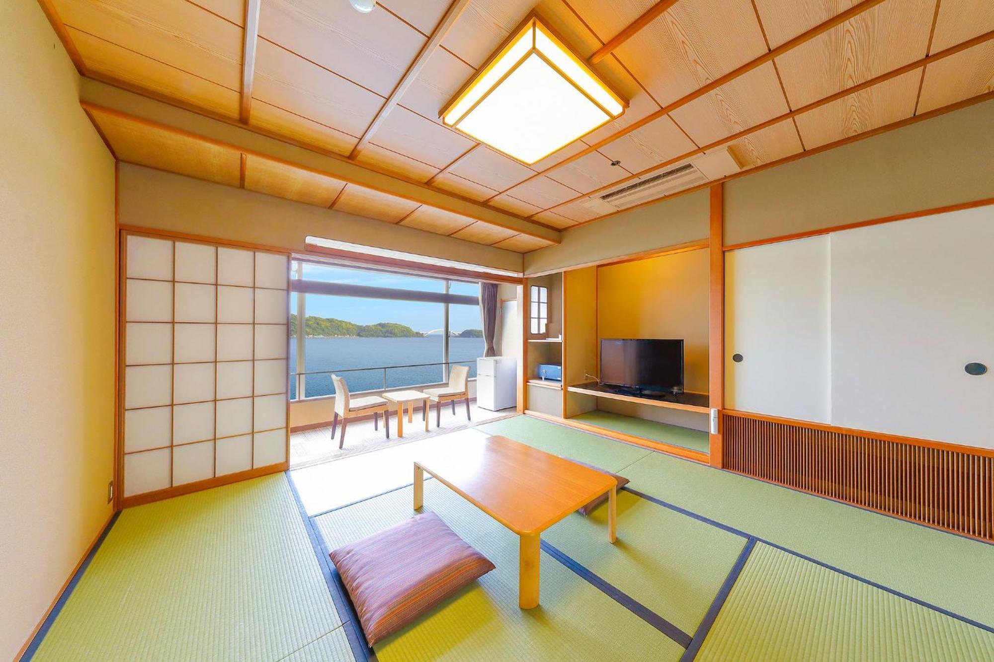 Hotel Ooedo Onsen Monogatari Nanki Kushimoto Esterno foto